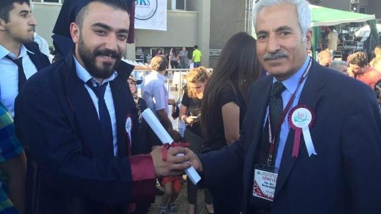 Fırat Üniversitesi’nde Mezuniyet Heyecanı