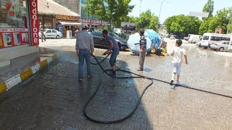 Malazgirt Belediyesi’nden Ramazan Temizliği