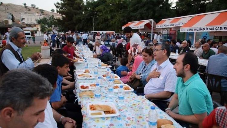 Başkan Güvenç İftar Programına Katıldı