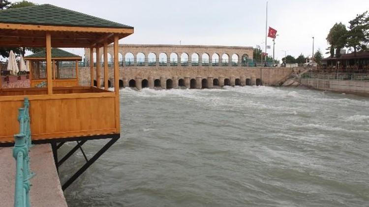 Beyşehir Gölü Konya Ovası’nı Besliyor