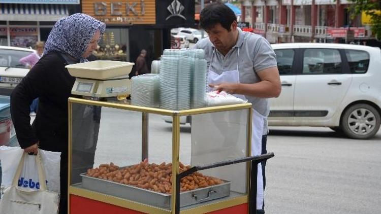 Ramazan Ayının Gelmesiyle Bilecik’te Tatlı Satışları Arttı