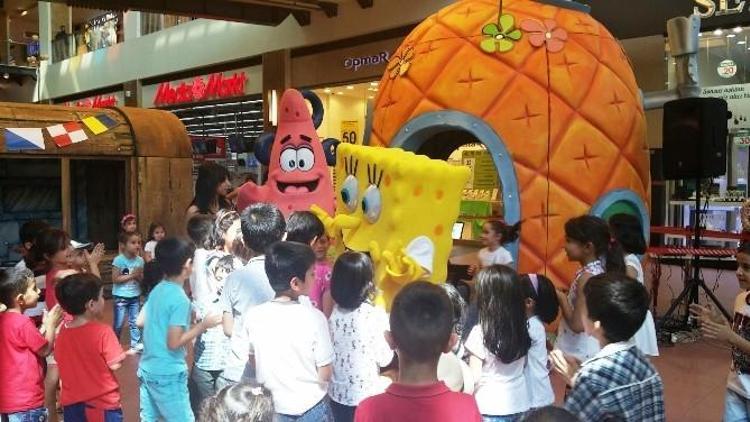 Forum Gaziantep’in Minik Ziyaretçileri Sünger Bob’u Çok Sevdi