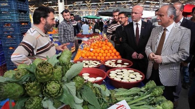 Bayraklı’da Pazar Yerlerine Düzenleme