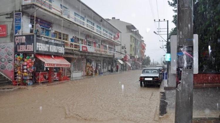 Bayat’ta Sağanak Yağış