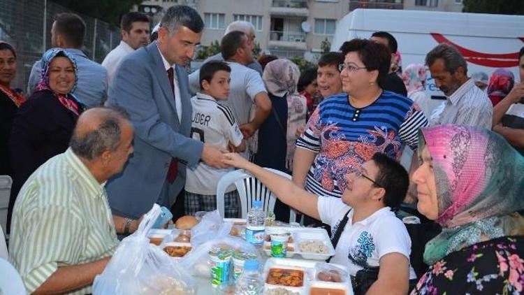 Vali Bektaş İftar Sofrasında Engellilerle Buluştu