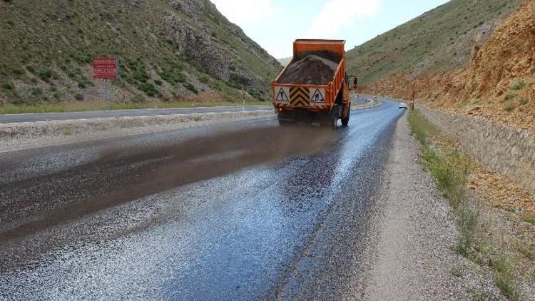 Kayseri’deki Sıcaklar Asfaltı Eritti