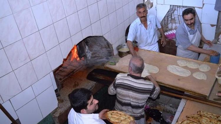 Ramazan Ayında Fırıncılardan Yoğun Ve Zorlu Mesai