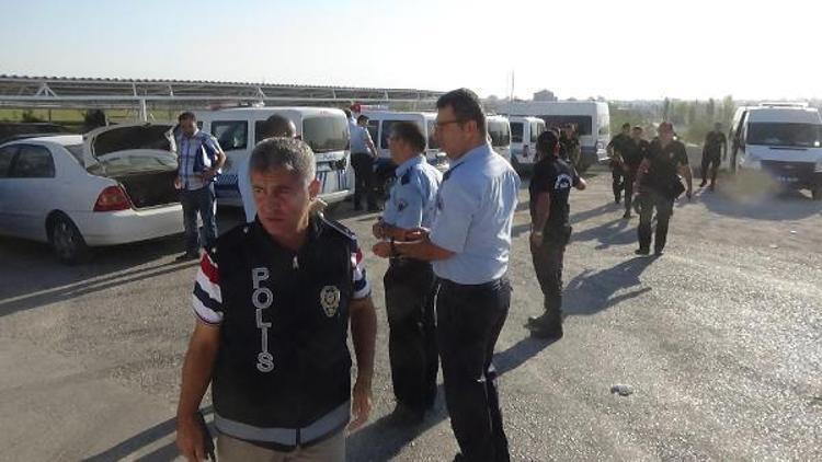Karamanda FETÖden 18 cezaevi personeli gözaltına alındı