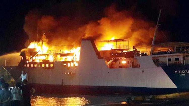 Türkiye’den yolcu götüren gemi Lübnan’da yandı