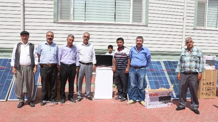 Diyarbakır’da Arıcılara Güneş Enerjisi Paneli Verildi