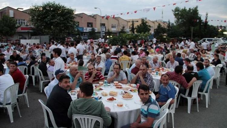 Kartal Belediyesi Sanayi Esnafını İftarda Buluşturdu