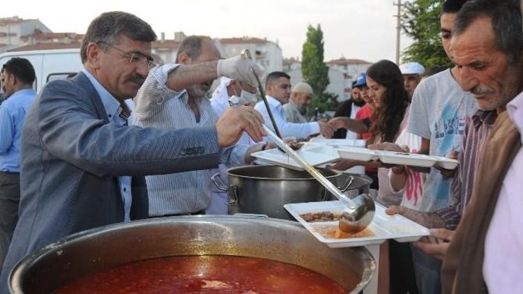 Niğde Belediyesi Mahalle İftarları Devam Ediyor