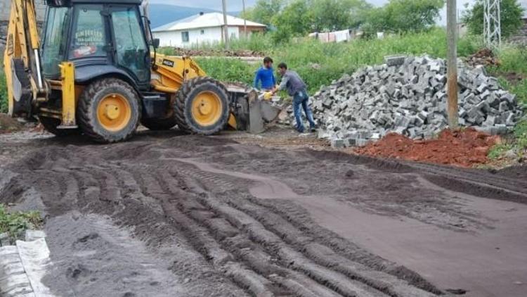 Vali, Köylerde İncelemelerde Bulundu