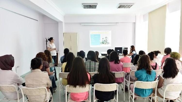 Bilgi Evi Öğrencilerine Kişisel Bakım Ve Hijyen Semineri