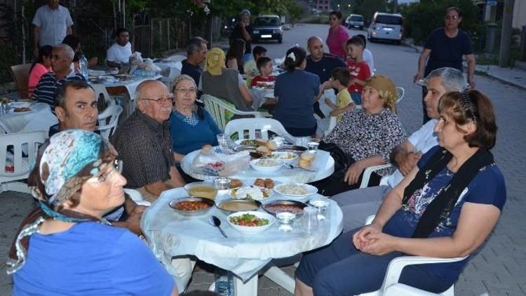 Dalaman’da 13 Yıldır İftar Geleneği Sürüyor