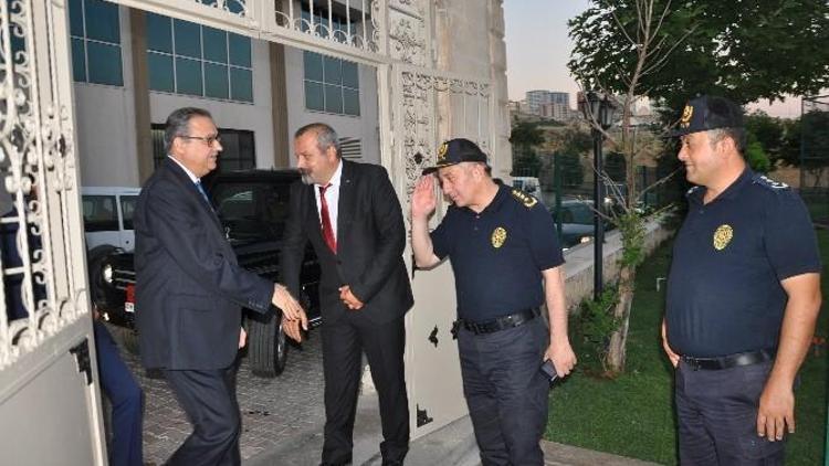 DEDAŞ, İl Protokolü Ve Kurum Çalışanlarına İftar Verdi