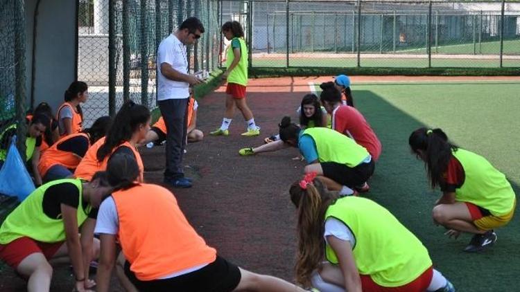 Aydınlı Bayanların Futbola İlgisi Artıyor