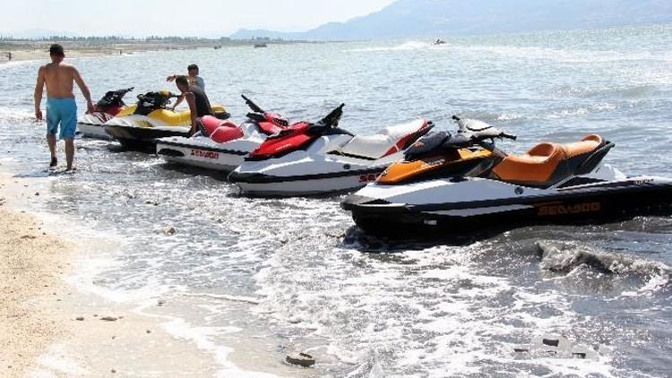 Su Jeti Ve Flyboard Şampiyonası’nın 4’üncü Ayağı Burdur’da Yapılacak‏