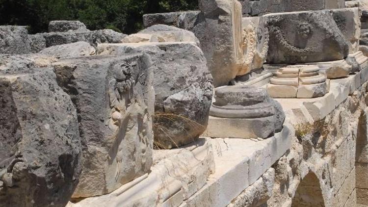 Tlos Antik Kentinde Tiyatro Ayağa Kaldırılacak