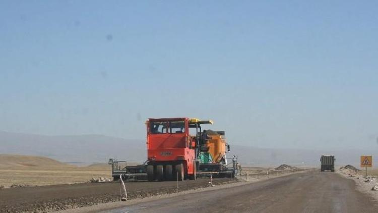 Kars’ta Vatandaşlar Bozulan Yollara Tepkili