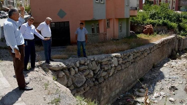 Belediye 6 Mahalle İçin Kolları Sıvadı