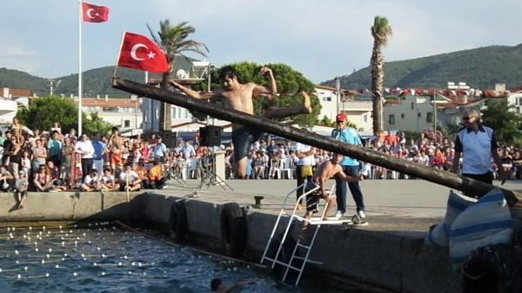 Burhaniye’de Denizcilik Bayramı Coşkusu