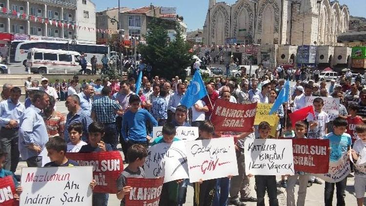 Develililer Doğu Türkistanlılar’a Destek Verdi