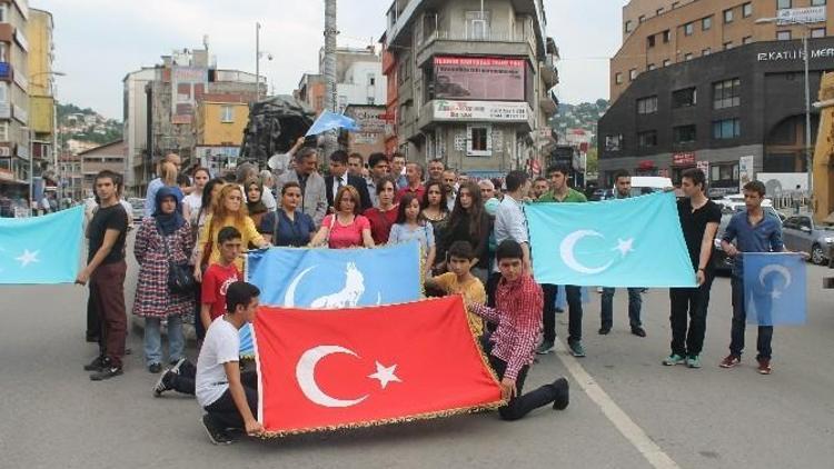 Zonguldak Ülkü Ocakları Doğu Türkistan’ı Unutmadı