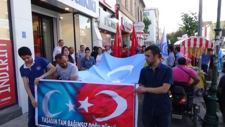 Kars Ülkü Ocaklarından Çin Zulmüne Tepki