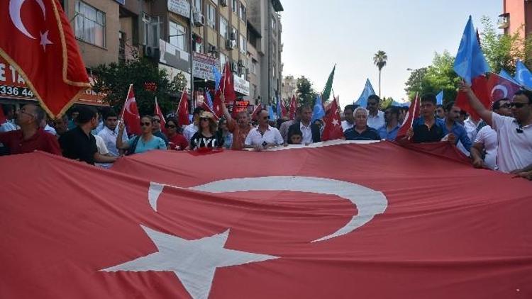 Çin Zulmü Mersin’de Protesto Edildi