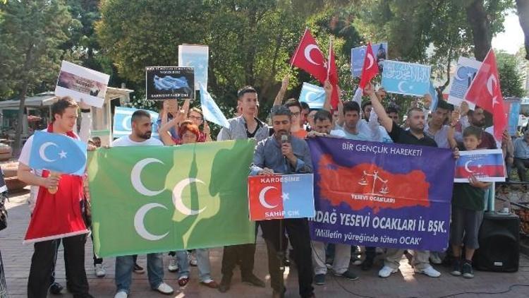 Yesevi Kültür Ocakları Tekirdağ Şubesi Çin’i Protesto Etti