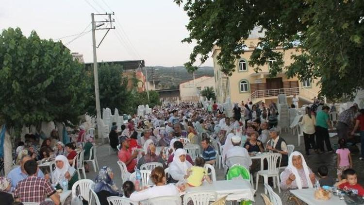 Karaçakal Yörüklerinin İftarı Binlerce Kişiyi Buluşturdu