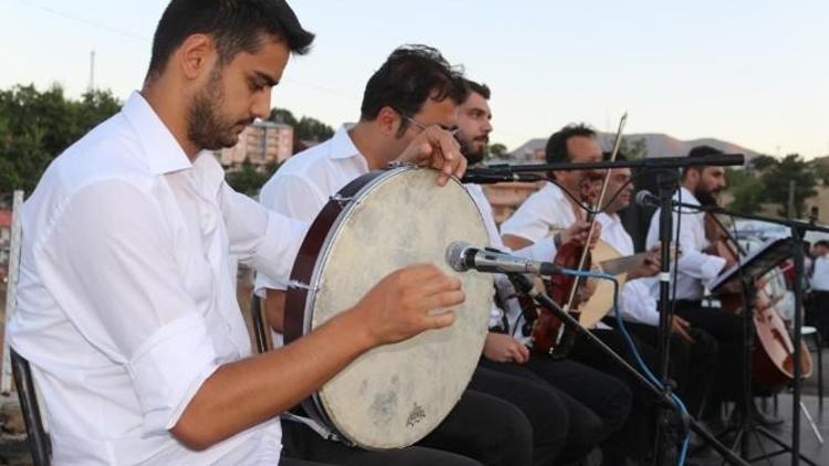 Büyükşehir Belediyesi, Arapgir’de İftar Yemeği Verdi