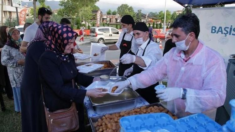 Başiskele’de Halk İftarlardan Memnun