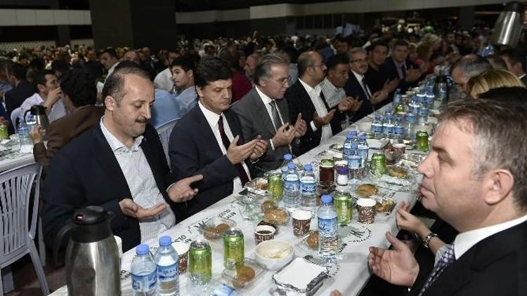 Mamak, AK Parti Genel Başkan Yardımcısı Mehmet Ali Şahin’i İftarda Ağırladı