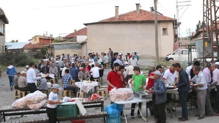 Beyşehir’in Taşra Mahallelerinde İftar Coşkusu Yaşanıyor