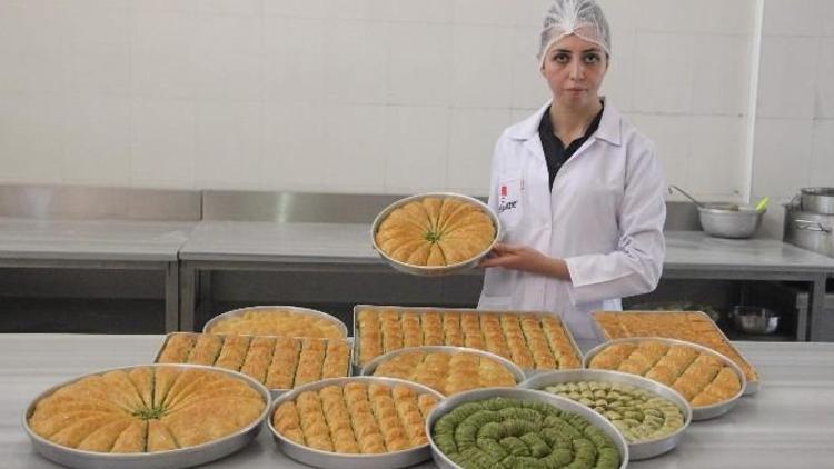 Her Gün Tonlarca Baklava Gaziantep’ten Yola Çıkıyor