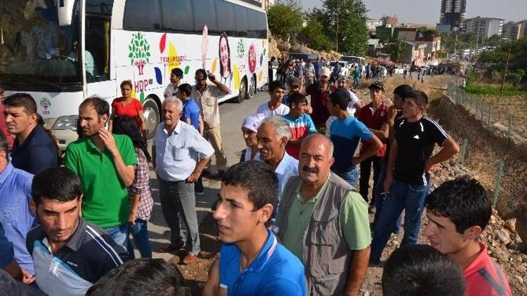 Diyarbakır’da İzinsiz Yürüyüşe Polis Engeli