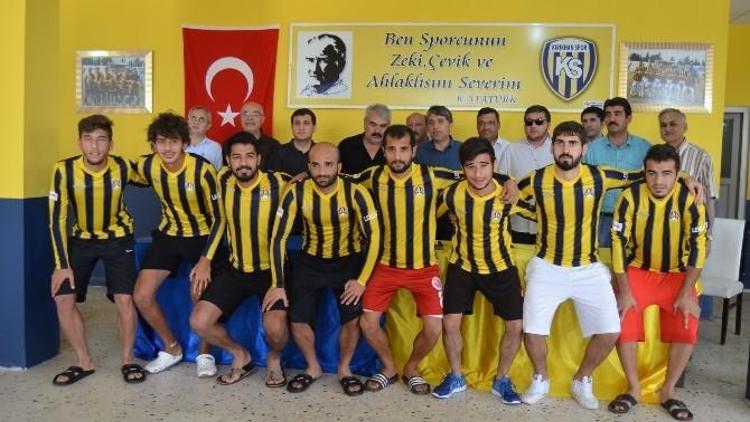 Kırıkhan Spor’da Toplu İmza Töreni