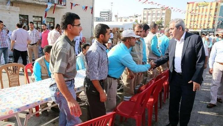 Haliliye Belediyesi 5 Bin Kişiye Pilav Ve Zerde Dağıttı