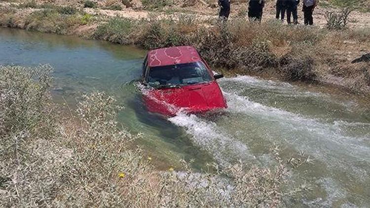 Otomobil Sulama Kanalı Düştü: 3 Yaralı