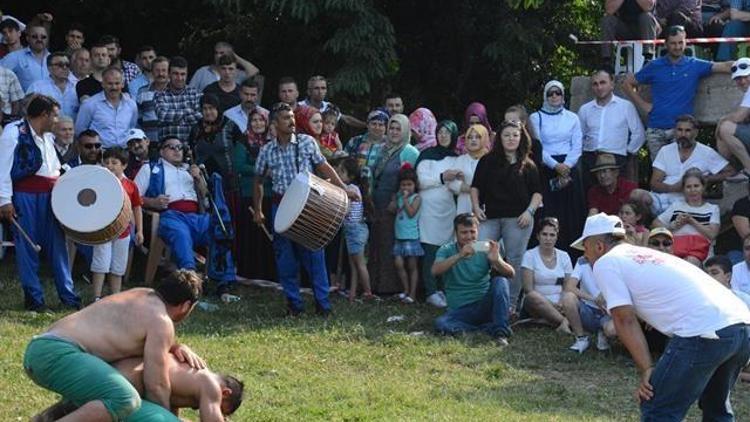 Balatlı Köyü Karakucak Güreşleri Kırkpınar’ı Aratmadı