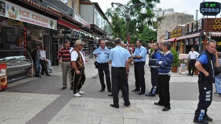 Kuşadası’nda İşgaliye Tartışması Zabıta İle Esnafı Karşı Karşıya Getirdi