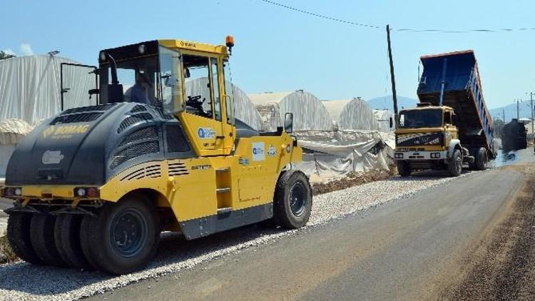 Kumluca Hacıveliler Ve Salur’da Asfalt Çalışmaları Devam Ediyor