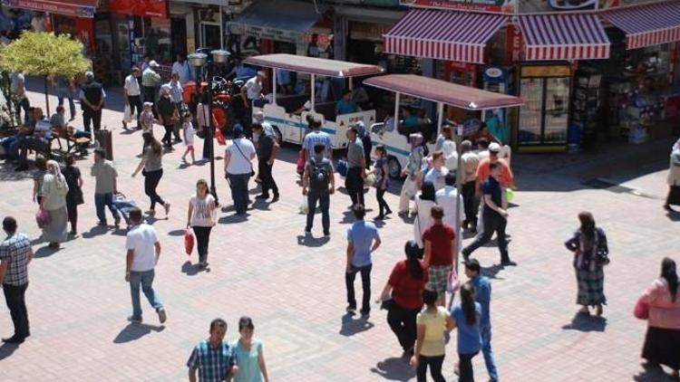 Çaycuma’da Hizmete Giren Mekik Ve Elektrikli Golf Arabasına Yoğun İlgi