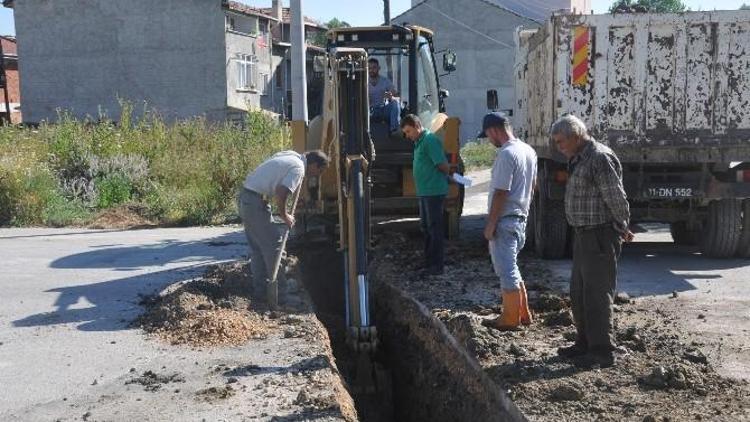 Bozüyük’te Alt Yapı Çalışmaları Devam Ediyor