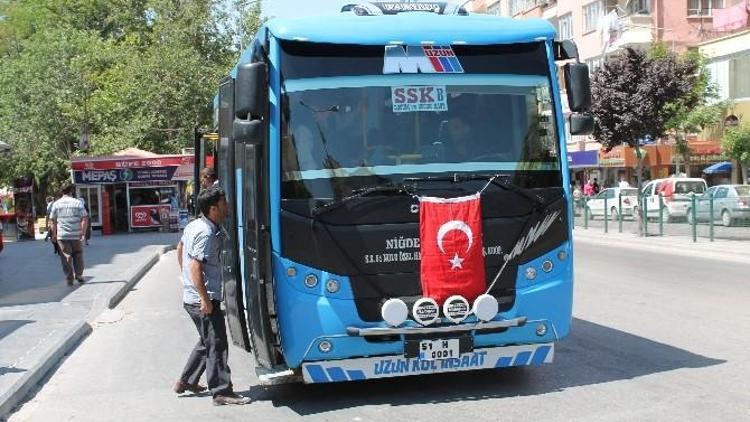 Niğde’de Özel Halk Otobüsü Şoförleri Şehitlerini Unutmadı