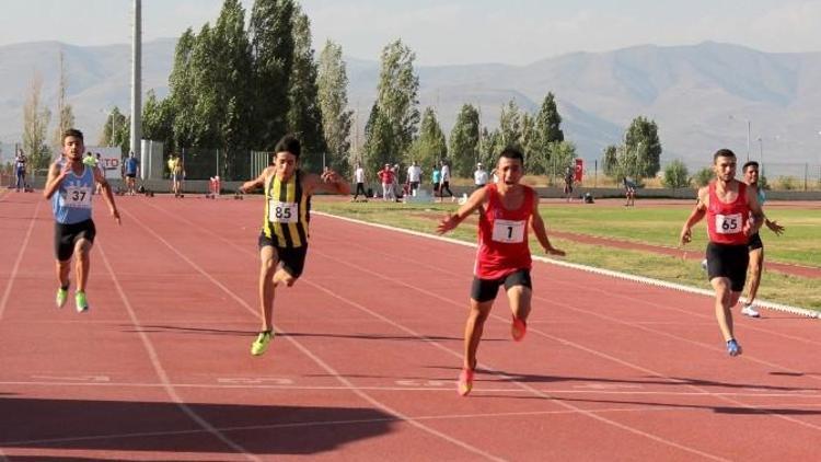 Erzurum 1. Sprint Ve Bayrak Yarışları Rekorlarla Başladı