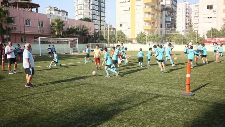 Futbolun Duayenlerinden Sözlü’ye Futbol Okulları Övgüsü