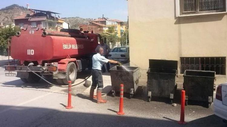 İskilip’te Çöp Konteynerları Yıkandıyor